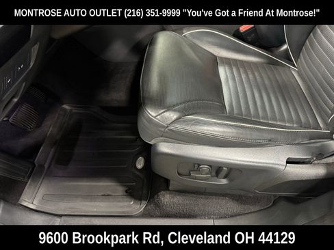 Used 2019 Land Rover Discovery HSE Luxury image 15