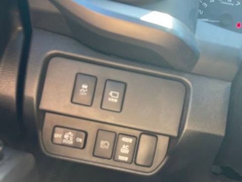 Used 2020 Toyota Tacoma TRD Off-Road w/ TRD Premium Off Road Package AWD/4WD image 30