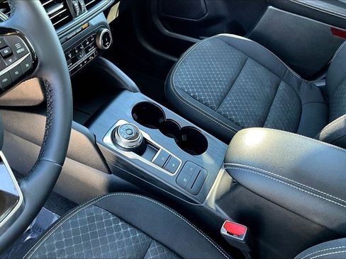 Used 2023 Ford Escape Active image 15