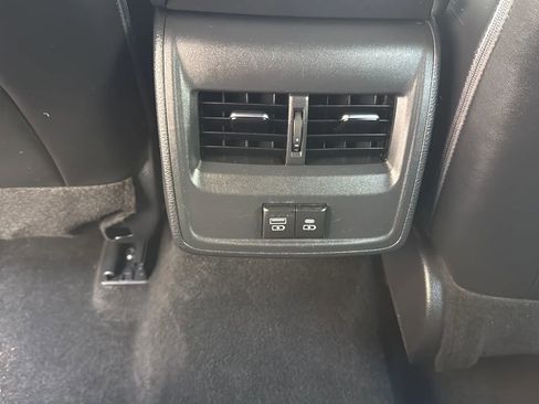 Used 2022 Toyota Avalon XLE image 28