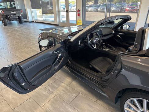 Used 2019 FIAT 124 Spider Lusso w/ Convenience Group image 14