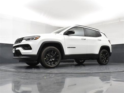 New 2026 Jeep Compass Latitude image 21