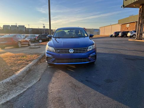 Used 2017 Volkswagen Passat 1.8T R-Line image 2