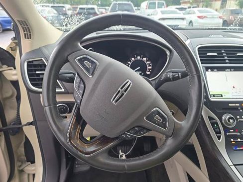 Used 2016 Lincoln MKX Reserve FWD image 10