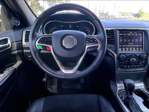 Used 2018 Jeep Grand Cherokee Altitude RWD image 8