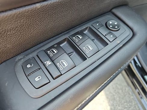 New 2026 Chrysler Pacifica Select image 23