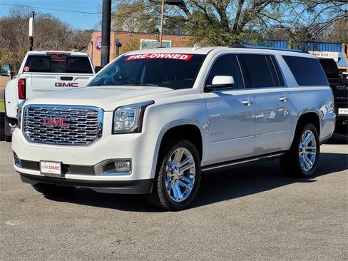 Used 2019 GMC Yukon XL Denali w/ Denali Ultimate Package image 3