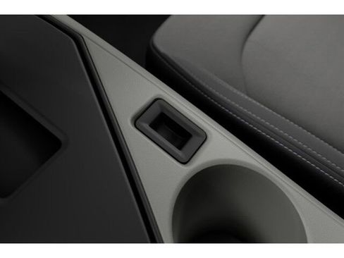 Certified 2025 Subaru Crosstrek 2.0i w/ Crosstrek Mirror Package image 21