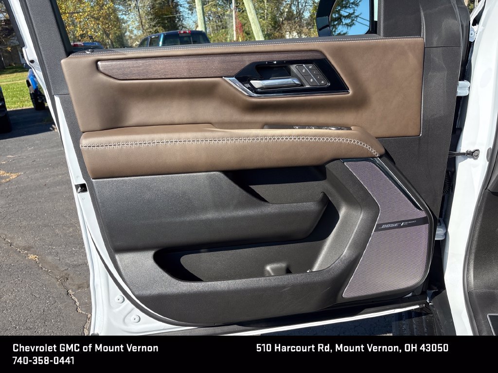 New 2026 GMC Yukon Denali Ultimate AWD/4WD image 14