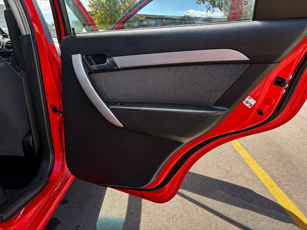 Used 2010 Chevrolet Aveo LT w/ LPO, Bodyside Molding Package FWD image 19