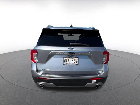 Used 2023 Ford Explorer Limited image 11