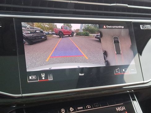 Used 2022 Audi Q7 Premium Plus w/ Premium Plus Package image 24