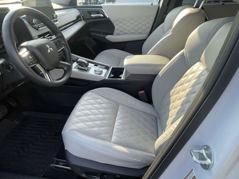 Used 2024 Mitsubishi Outlander SEL FWD image 15