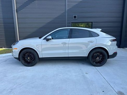 New 2026 Porsche Cayenne Coupe AWD/4WD image 2