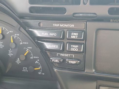 Used 1994 Chevrolet Corvette Convertible RWD image 11