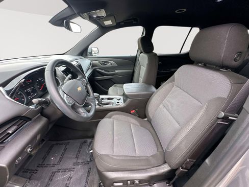 Used 2023 Chevrolet Traverse LT FWD image 25
