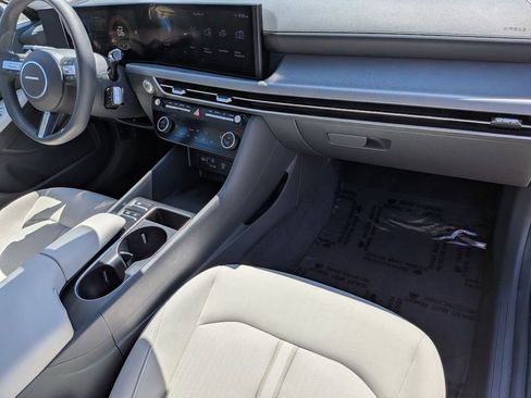 Used 2025 Hyundai Sonata SEL FWD image 32