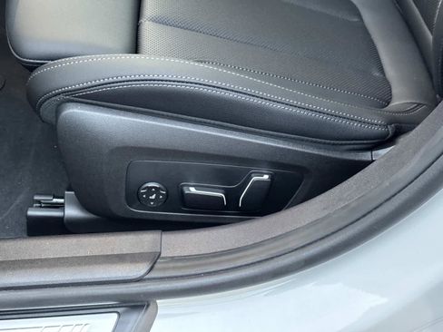 New 2025 BMW 330i xDrive 330i xDrive w/ M Sport Package image 19