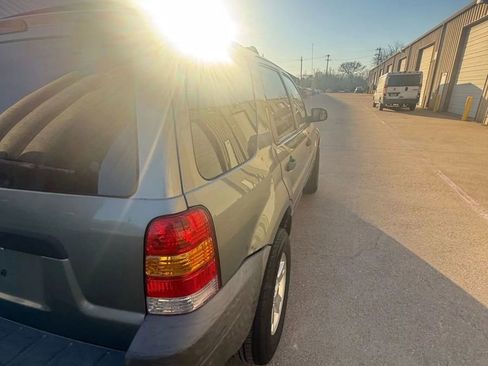 Used 2005 Ford Escape XLT image 9