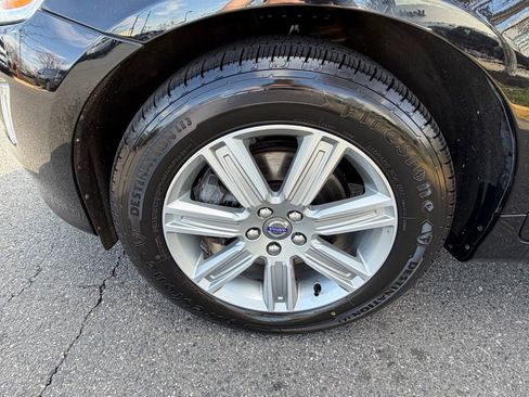 Used 2016 Volvo XC60 T6 Platinum w/ Climate Package image 12