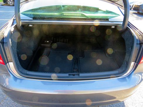 Used 2014 Volkswagen Passat 1.8T SE image 16