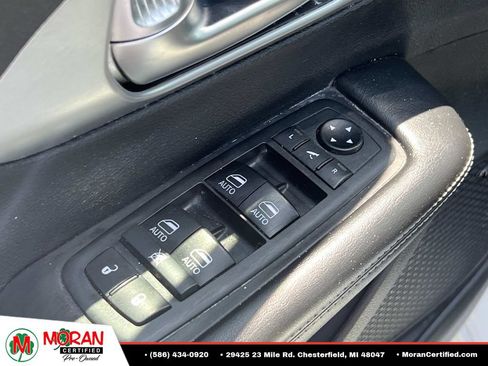 Used 2019 Chrysler Pacifica Limited w/ S Appearance Package FWD image 19