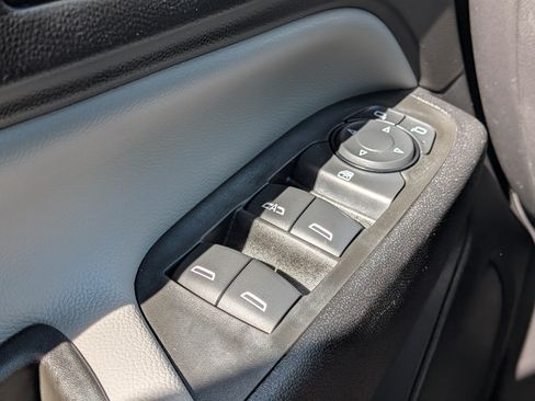 Used 2021 Chevrolet Equinox LS w/ LS Convenience Package FWD image 22