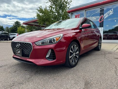 Used 2018 Hyundai Elantra GT FWD image 1