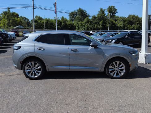 Used 2023 Buick Envision Avenir AWD/4WD image 2
