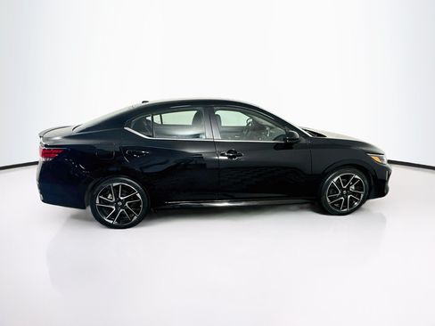 Used 2025 Nissan Sentra SR FWD image 10