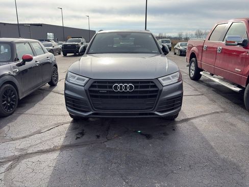 Used 2019 Audi Q5 2.0T Premium Plus w/ Premium Plus Package image 2