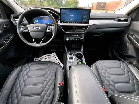 Used 2024 Ford Escape Platinum w/ Premium Technology Package AWD/4WD image 14