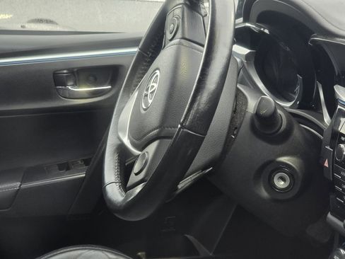 Used 2016 Toyota Corolla S image 17