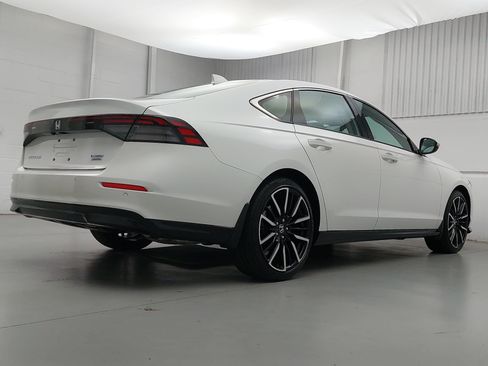 Used 2026 Honda Accord Touring image 7