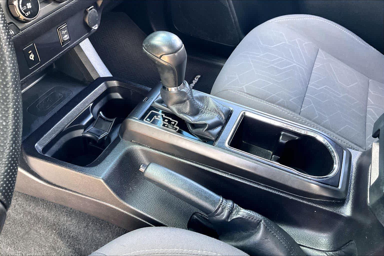 Used 2016 Toyota Tacoma TRD Sport w/ Towing Package RWD image 15