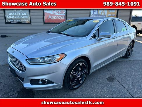Used 2013 Ford Fusion SE FWD image 1