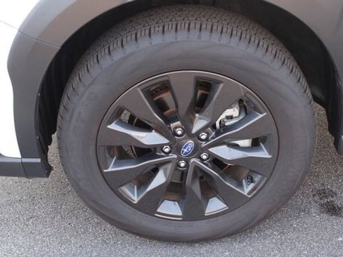 Used 2025 Subaru Outback Onyx Edition AWD/4WD image 12