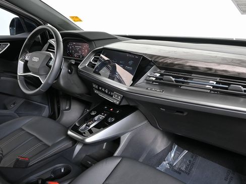 Used 2024 Audi Q4 e-tron Premium image 20