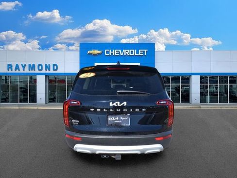Used 2022 Kia Telluride LX AWD/4WD image 4