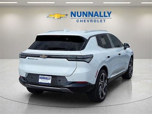 New 2026 Chevrolet Equinox EV LT image 5