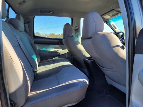 Used 2014 Toyota Tacoma 4x4 Double Cab w/ TRD Sport Package image 12