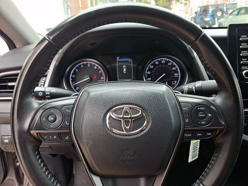 Used 2022 Toyota Camry SE w/ Carpet Mat Package (TMS) FWD image 18