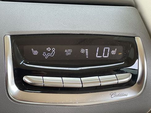Used 2023 Cadillac XT6 Premium Luxury w/ Technology Package AWD/4WD image 24