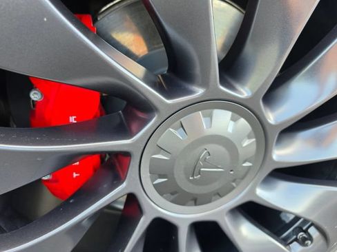 Used 2022 Tesla Model Y Performance AWD/4WD image 5