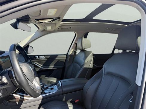 Used 2020 BMW X7 xDrive40i w/ Executive Package image 11