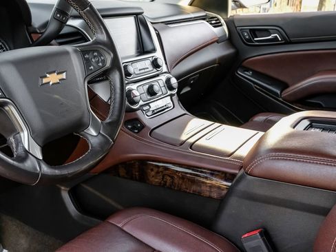 Used 2019 Chevrolet Suburban Premier image 35