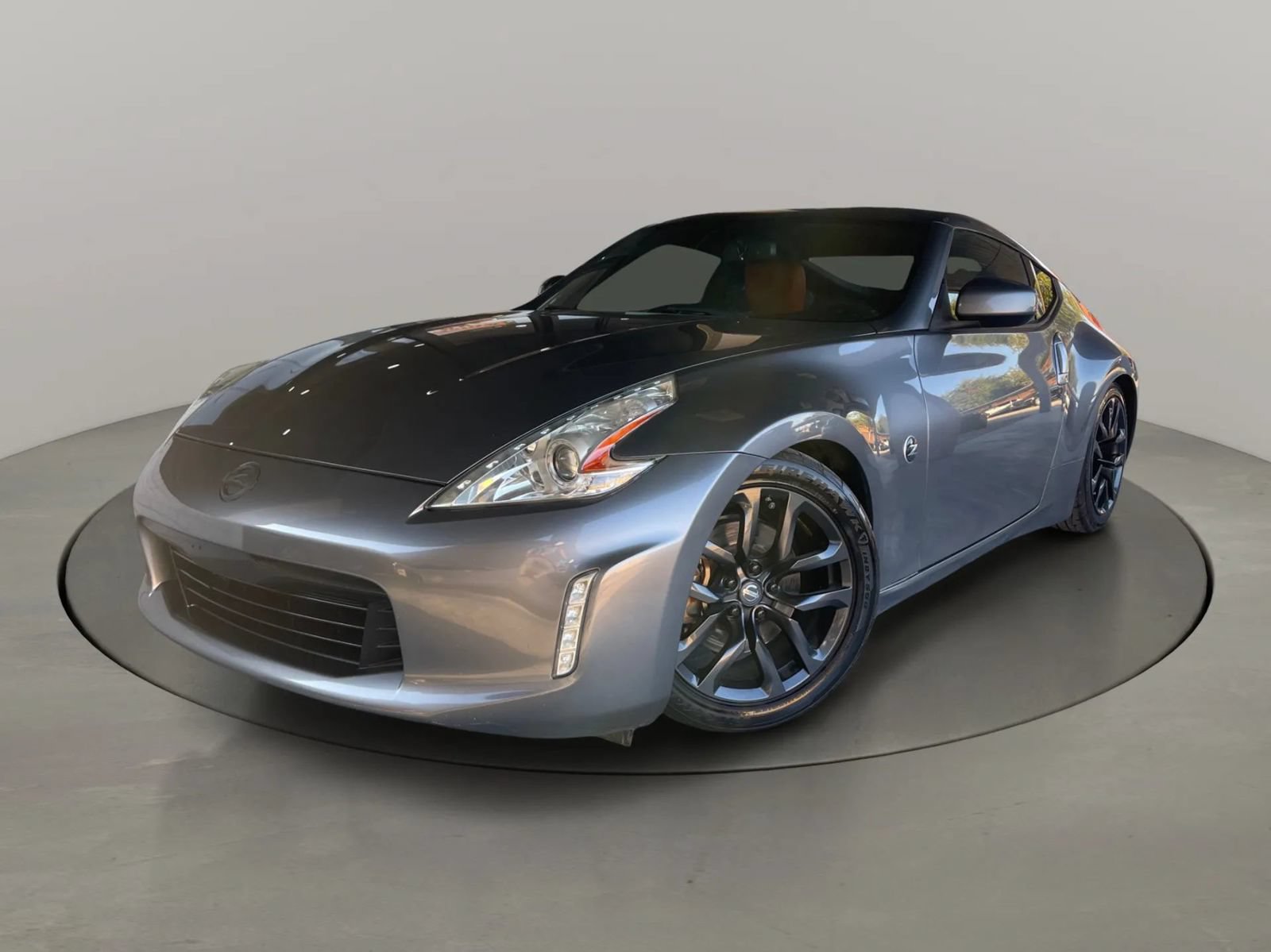 Used 2016 Nissan 370Z Touring RWD image 1