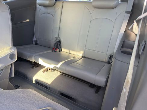 Used 2014 Chevrolet Traverse LT AWD/4WD image 14