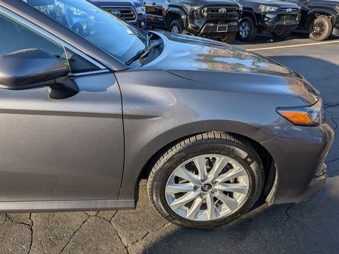 Certified 2018 Toyota Camry LE image 10