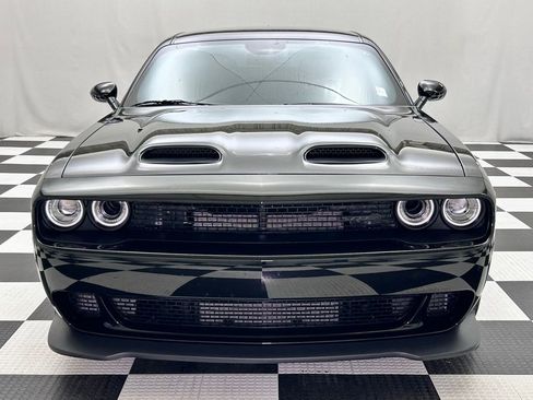 Used 2023 Dodge Challenger SRT Hellcat image 3